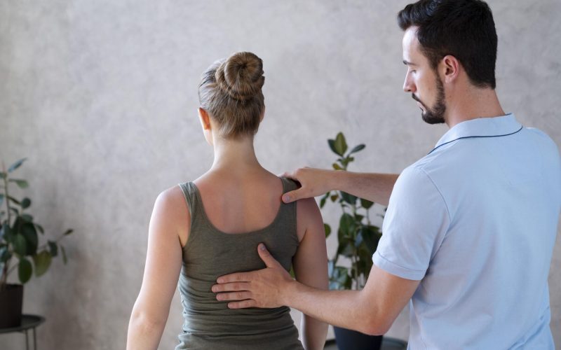 5 Signs Your Shoulder Pain Needs Physical Therapy